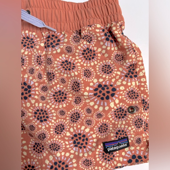 Patagonia Girls' Costa Rica Baggies Shorts- Coral - Sz L - Picture 3 of 7